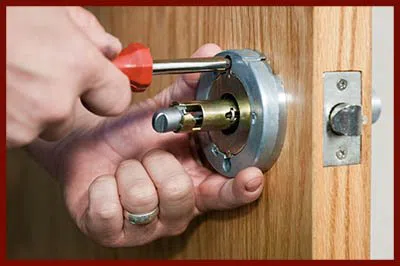 Locksmith Lock Store Chicago, IL 312-288-7671 - 10-residential-lockouts