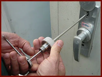Locksmith Lock Store Chicago, IL 312-288-7671 - 5-lock-opening
